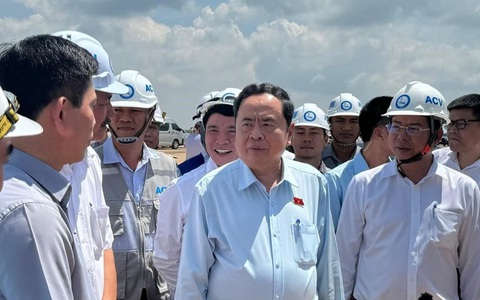 Chủ tịch Quốc hội: Cả nước đang mong chờ sân bay Long Thành