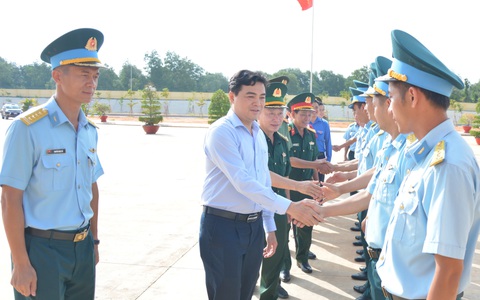 Trung đoàn không quân đầu tiên về đóng quân ở sân bay Phan Thiết