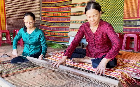 Góc nhìn trưa nay: Thăm làng nghề dệt chiếu truyền thống cuối cùng ở Quảng Nam