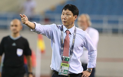 HLV Kim Sang Sik ưu tiên giành thành tích hơn đào tạo trẻ