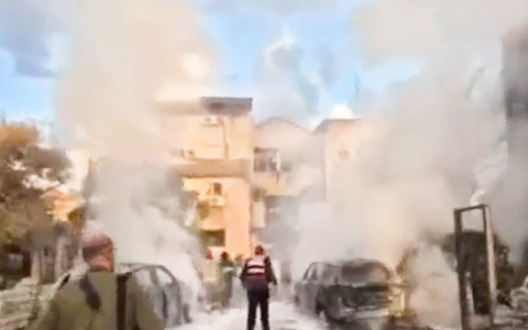 Hezbollah phóng rocket vào Israel, hàng trăm ngàn người tìm nơi trú ẩn