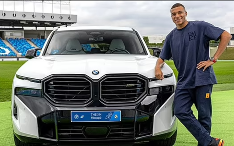 Các ngôi sao Real Madrid thoải mái lựa chọn xe sang miễn phí