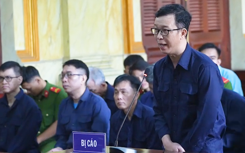 Cựu phó giám đốc Sở Kế hoạch và Đầu tư cùng nhiều đồng phạm hầu tòa trong vụ án 'thông thầu'
