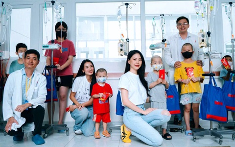 Ước mơ của Thúy: Yêu thương đong đầy cho bệnh nhi