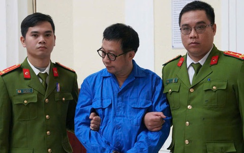 Giám đốc Đại học Huế bị bắt