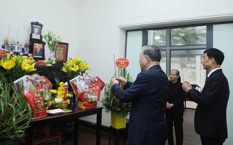 Tổng Bí thư Tô Lâm, Chủ tịch nước Lương Cường dâng hương tưởng nhớ cố Tổng Bí thư Nguyễn Phú Trọng