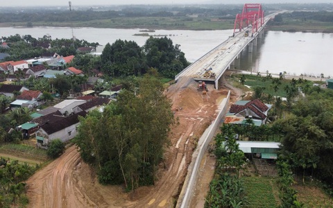 Cưỡng chế khu đất khiến cầu Trà Khúc 3 'đứng bánh'