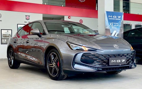 Tin tức giá xe: MG7 giảm giá tại đại lý, đối thủ Camry nay rẻ hơn Mazda3 bản cao