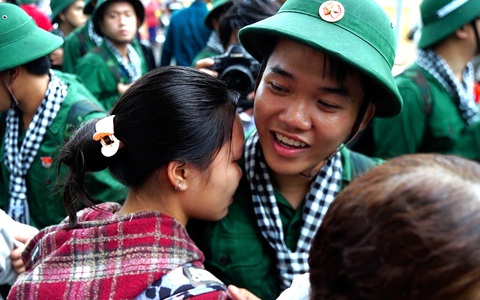 Xúc động những khoảnh khắc thanh niên TP.HCM lên đường nhập ngũ 2025