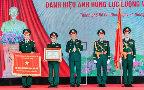 Khoa hồi sức Bệnh viện Quân y 175 đón nhận danh hiệu Anh hùng Lực lượng vũ trang nhân dân