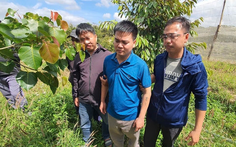 Cặp vợ chồng xây tịnh thất, chôn 'đồ cổ' dụ nhiều người tu tập, lừa lấy 100 tỉ đồng