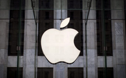 Apple đầu tư 500 tỉ USD vào Mỹ để tránh thuế ông Trump