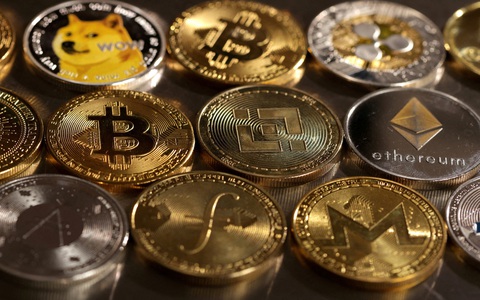 Bitcoin rớt giá mạnh do lo ngại lệnh áp thuế của ông Trump