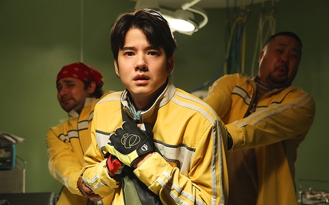 Cười ná thở với trailer lồng tiếng phim Rider: Giao hàng cho ma