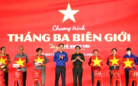Bồi đắp tình yêu Tổ quốc trong 'Tháng ba biên giới'
