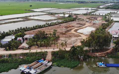 Phạt 900 triệu đồng vì mua bán bùn thải nạo vét cải tạo kênh