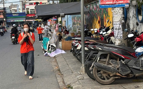 Nghịch lý vỉa hè Đà Nẵng trung tâm thông thoáng, ngoại ô bị chiếm dụng