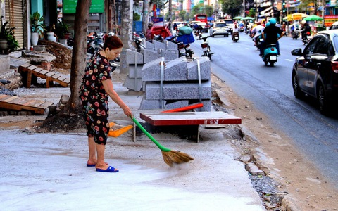 Chấm dứt nhập nhằng chung - riêng, thu phí và bảo trì vỉa hè thường xuyên