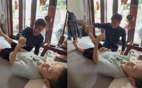 Em trai bị anh troll giơ tay ngủ