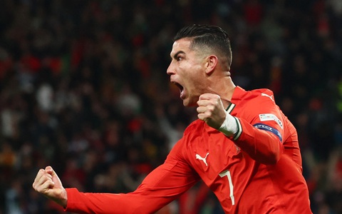 Ronaldo hỏng phạt đền vẫn giúp Bồ Đào Nha vượt qua Đan Mạch 5-2