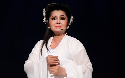 Tú Sương hóa thân nàng Thuận Khanh trong mối tình ngang trái với Lý Thường Kiệt