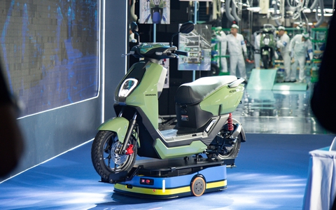 Honda Việt Nam xuất xưởng xe máy điện đầu tiên: Nhỏ hơn Vision, chạy 50km/sạc