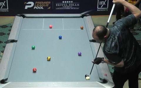 Cười sảng với pha 'múa gậy' của Shane Van Boening