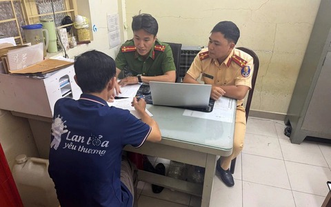Vụ chơi bóng bàn giữa hẻm phạt 225.000 đồng, netizen bảo 'ít quá'