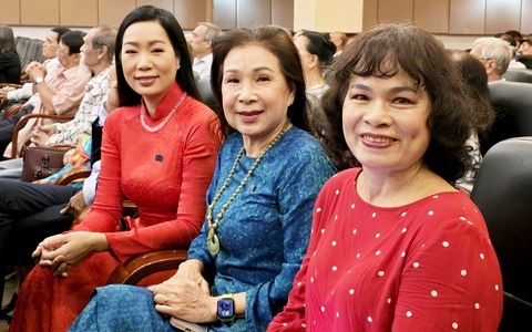 Trao kỷ niệm chương Vì sự nghiệp điện ảnh Việt Nam