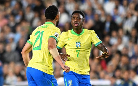 Tuyển Brazil đỏ mắt tìm 'thuyền trưởng'