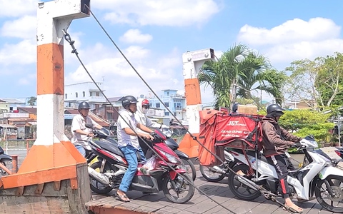 Dự án cầu hơn 870 tỉ đồng, 4 tháng vẫn chưa chọn được nhà thầu