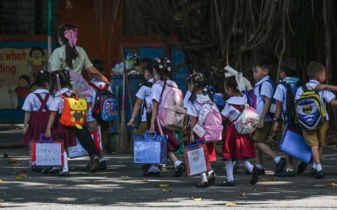Các trường học ở một nửa thủ đô Philippines đóng cửa vì nắng nóng