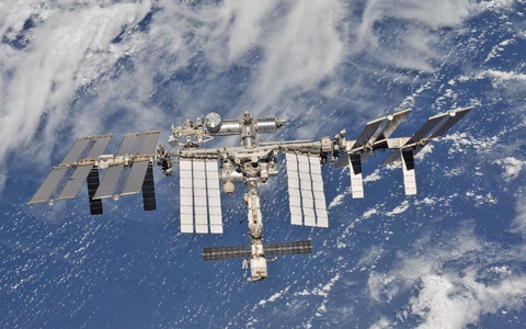 Trạm vũ trụ quốc tế ISS quá sạch, gây hại cho phi hành gia