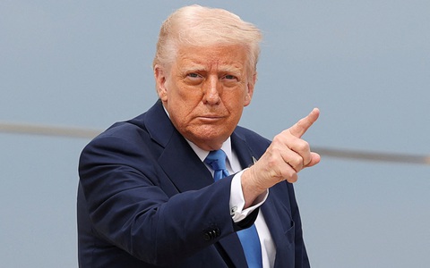 Ông Trump dọa áp thuế 25% với dầu của Nga nếu không đạt được hòa bình ở Ukraine