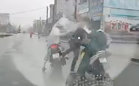 Đạp xe người khác rồi chặn đánh nạn nhân sau va quẹt nhẹ ở Huế, công an đang xác minh