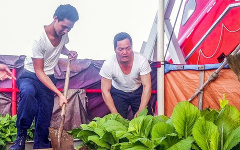 8-3 của vợ lính nhà giàn DK1