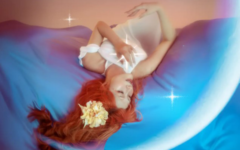 Đông Nhi 'thả xích' album vol.4, fan đứng ngồi không yên