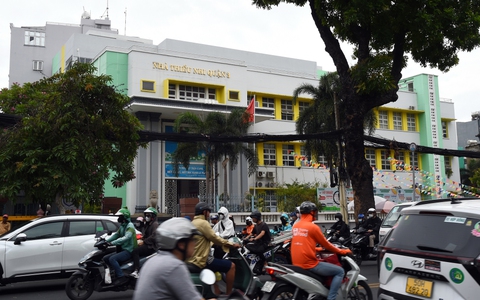 Trụ sở dôi dư thành sân chơi cộng đồng