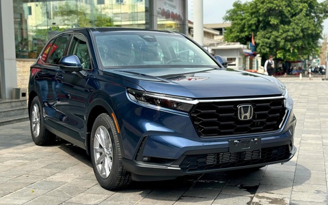 Tin tức giá xe: Honda CR-V giảm giá 100 triệu đồng tại đại lý