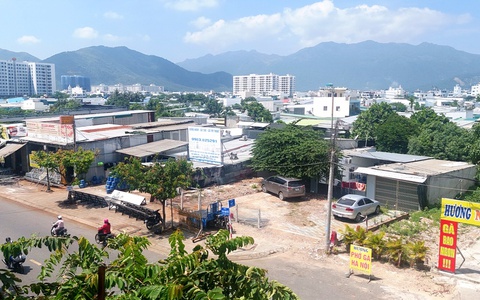 Sự thật về hơn 2.000 vụ ngăn chặn làm thủ tục đất đai theo yêu cầu của TP Nha Trang
