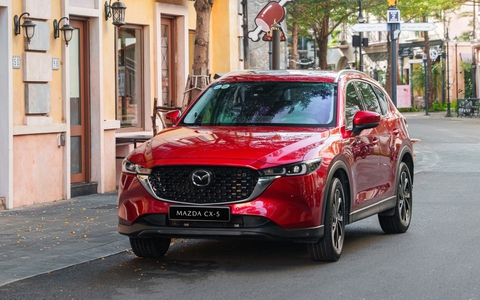 'Mazda CX-5 giảm giá dưới 700 triệu để các đối thủ chán luôn'