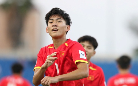 HLV U17 Việt Nam nhắc toàn đội: Hãy ngẩng cao đầu
