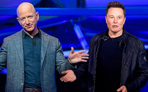 Jeff Bezos làm xe điện đấu với Tesla Elon Musk