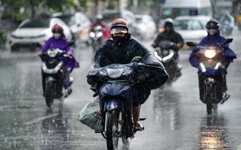 Thời tiết hôm nay 12-4: Miền Nam ngày nắng, chiều mưa, miền Bắc mưa to