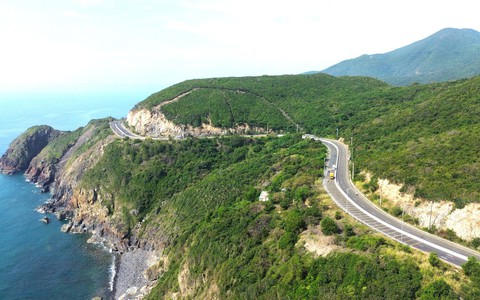 Cung đường ven biển nối Khánh Hòa - Ninh Thuận đẹp như tranh, thúc đẩy phát triển du lịch, kinh tế
