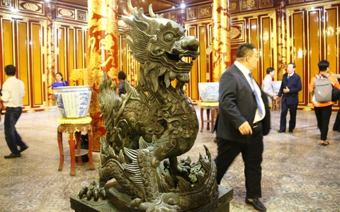 Cấm cán bộ bảo tàng môi giới, sưu tầm, kinh doanh, trao đổi di vật, cổ vật, bảo vật quốc gia