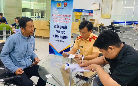 4 trường hợp chưa có giấy phép lái xe PET mà không bị cảnh sát giao thông xử phạt