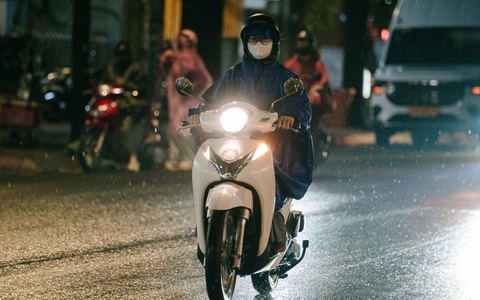 Thời tiết hôm nay 13-4: Bắc Bộ mưa rét, Nam Bộ nắng nóng
