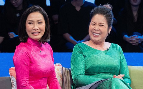 Hồng Vân, Hồng Đào: Hãy dựa lưng nhau mà sống