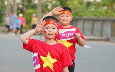 2.300 người dự giải chạy băng đồng linh thiêng tại TP.HCM dịp tháng 4